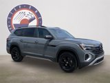 New 2025 Volkswagen Atlas Peak Edition SE image 2