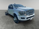 New 2026 RAM 4500 4x4 Crew Cab DRW image 4