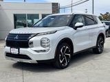 Used 2022 Mitsubishi Outlander SE image 2