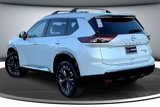 New 2026 Nissan Rogue Platinum image 3