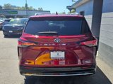 Used 2021 Toyota Sienna Limited image 5