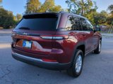 Used 2023 Jeep Grand Cherokee Laredo image 4