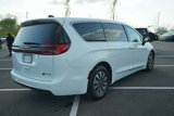 Used 2023 Chrysler Pacifica Limited image 5