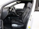 New 2025 Porsche Macan image 5