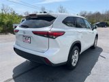 Used 2023 Toyota Highlander LE image 3