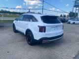 Used 2024 Kia Sorento S image 4