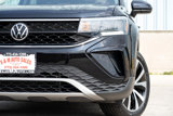 Used 2022 Volkswagen Taos SE w/ Panoramic Sunroof Package image 3