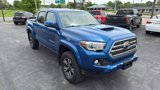 Used 2016 Toyota Tacoma TRD Sport image 3