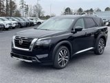 New 2025 Nissan Pathfinder Platinum image 3