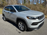 Used 2024 Jeep Compass Sport image 4