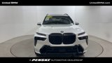 Used 2025 BMW X7 xDrive40i w/ M Sport Package image 3