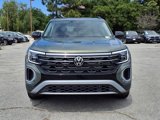 New 2025 Volkswagen Atlas Peak Edition SE image 2