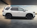 New 2025 Honda Pilot Touring image 2