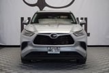 Used 2023 Toyota Highlander XLE image 3