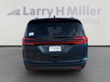 New 2025 Chrysler Pacifica Limited image 4