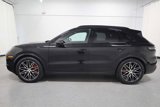 Used 2025 Porsche Cayenne S image 2