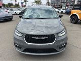 Used 2024 Chrysler Pacifica Select image 2