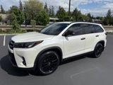 Used 2019 Toyota Highlander SE image 2