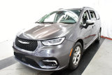 Used 2023 Chrysler Pacifica Limited image 4