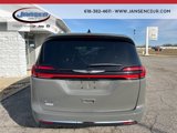 New 2025 Chrysler Pacifica Select image 5