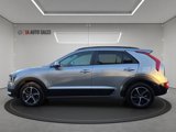 Used 2023 Kia Niro LX image 2