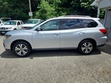 Used 2018 Nissan Pathfinder SV image 2