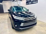Used 2017 Toyota Highlander XLE image 2