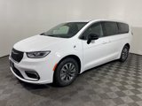 New 2025 Chrysler Pacifica Select image 3