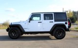 Used 2015 Jeep Wrangler Unlimited Rubicon image 4