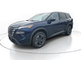 Used 2024 Nissan Rogue SV image 2