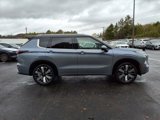 New 2025 Mitsubishi Outlander SEL image 2
