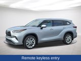 Used 2024 Toyota Highlander Limited image 3