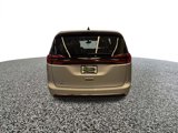 Used 2023 Chrysler Pacifica Touring-L image 5