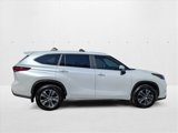 Used 2023 Toyota Highlander XLE image 4