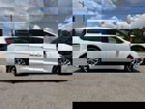 New 2025 Chrysler Pacifica Select image 4