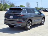 New 2025 Mitsubishi Outlander SE image 4