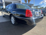 Used 2009 Lincoln Town Car Signature Limited image 4