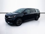 Used 2024 Kia Carnival EX image 3