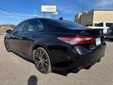 Used 2019 Toyota Camry SE image 3