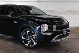 New 2025 Mitsubishi Outlander SEL image 3