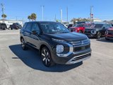 New 2025 Mitsubishi Outlander SE image 3