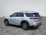 New 2025 Nissan Pathfinder Platinum image 4