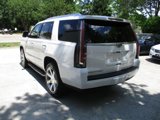Used 2017 Cadillac Escalade Luxury image 3