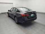 Used 2023 Nissan Altima 2.5 SV image 5