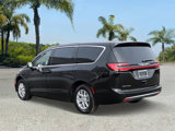 New 2025 Chrysler Pacifica Select image 4