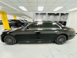 Used 2022 Mercedes-Benz S 500 4MATIC w/ AMG Line Package image 4