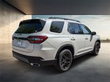 New 2025 Honda Pilot Touring image 3