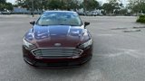 Used 2017 Ford Fusion SE w/ Fusion SE Technology Package image 3