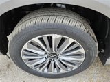 New 2025 INFINITI QX80 Sensory image 3