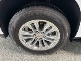 Used 2023 GMC Yukon XL SLT image 3